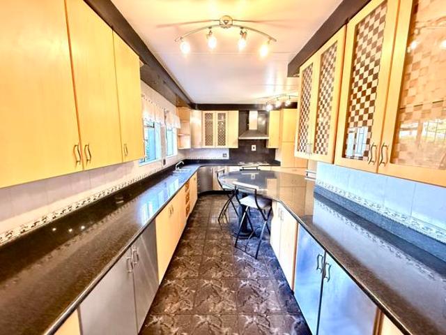 4 Bedroom House in Ben Fleur