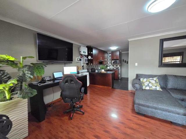 4 Bedroom House in Ben Fleur