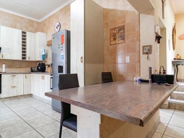 4 Bedroom House in Ben Fleur