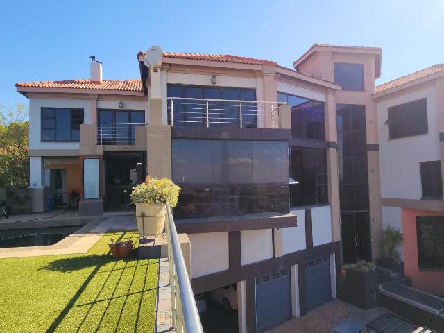 4 Bedroom House in Ben Fleur