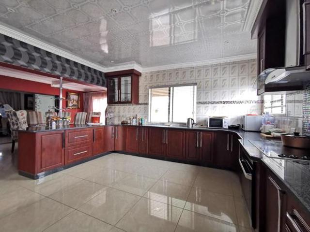 4 Bedroom House in Bendor Park