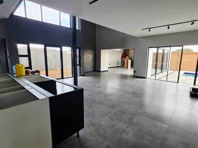 4 Bedroom House in Bendor