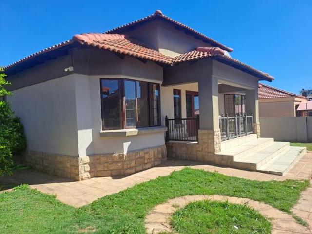 4 Bedroom House in Bendor