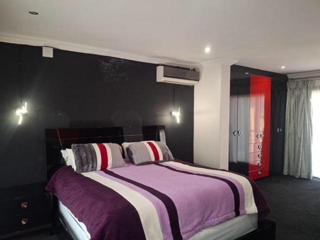 4 Bedroom House in Bendor