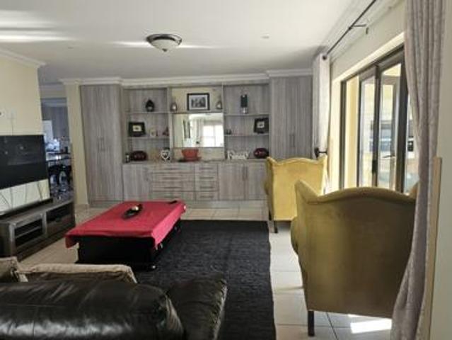 4 Bedroom House in Bendor