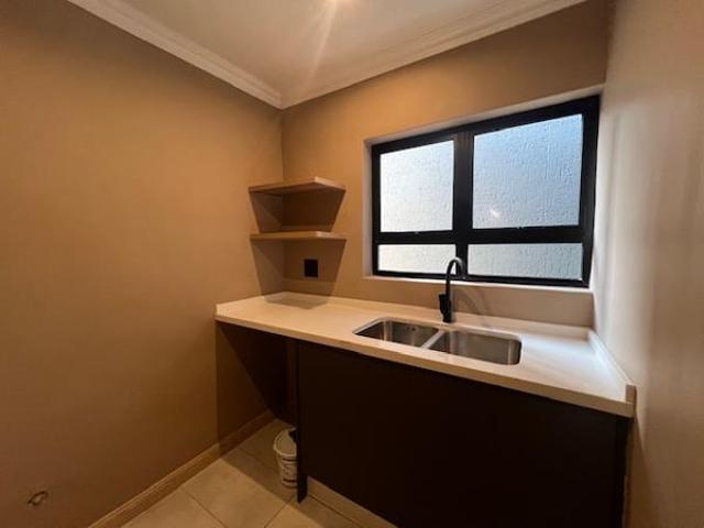 4 Bedroom House in Bendor