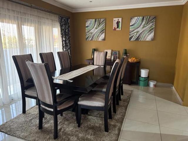 4 Bedroom House in Bendor