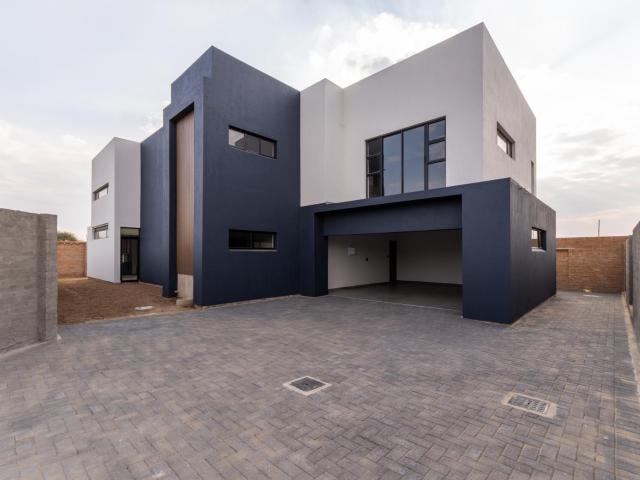 4 Bedroom House in Bendor