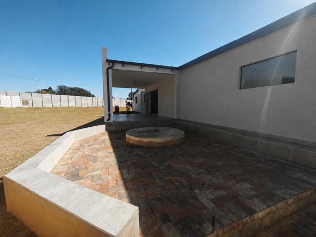 4 Bedroom House in Benoni AH