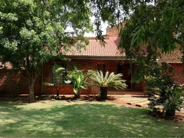 4 Bedroom House in Benoni AH