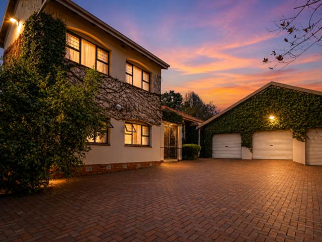 4 Bedroom House in Bergbron