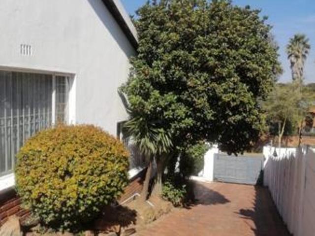 4 Bedroom House in Bergbron