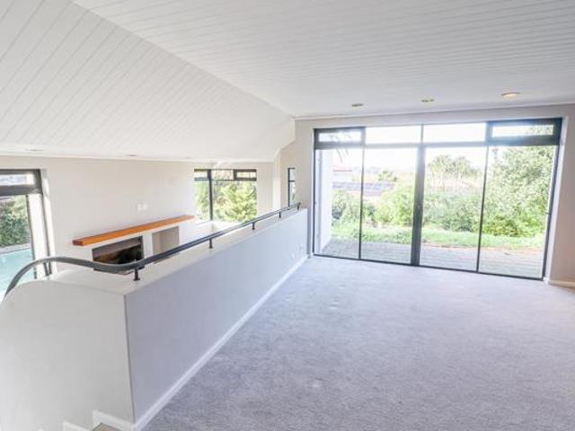 4 Bedroom House in Bergsig