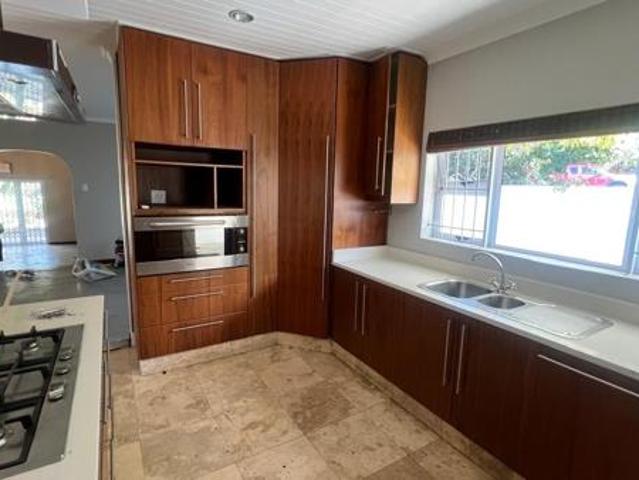 4 Bedroom House in Bergsig