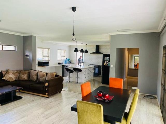 4 Bedroom House in Birchleigh North