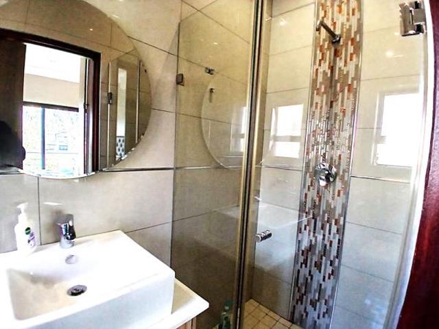 4 Bedroom House in Blue Valley Golf Estate
