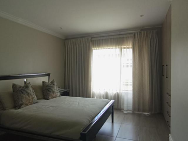 4 Bedroom House in Blue Valley Golf Estate