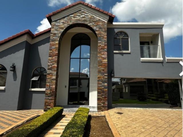 4 Bedroom House in Blue Valley Golf Estate