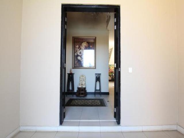 4 Bedroom House in Blue Valley Golf Estate