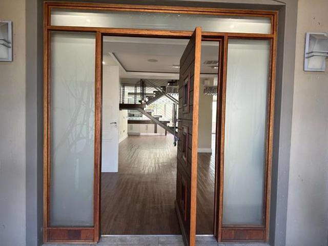 4 Bedroom House in Blue Valley Golf Estate