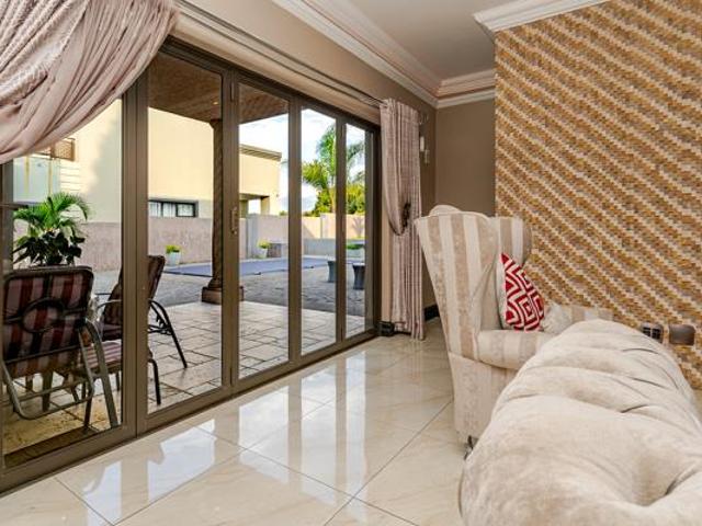 4 Bedroom House in Blue Valley Golf Estate