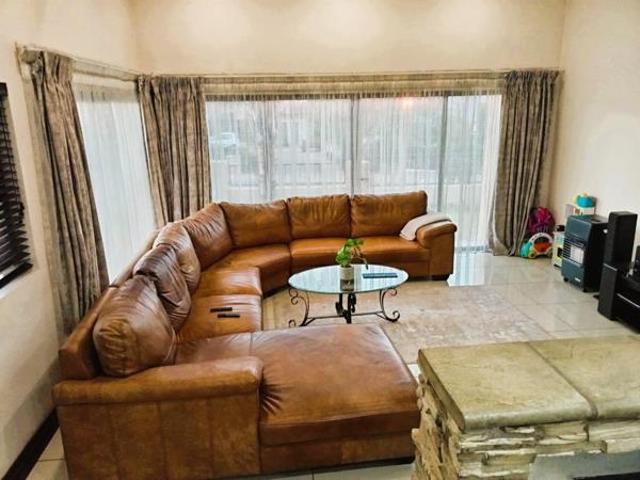 4 Bedroom House in Blue Valley Golf Estate