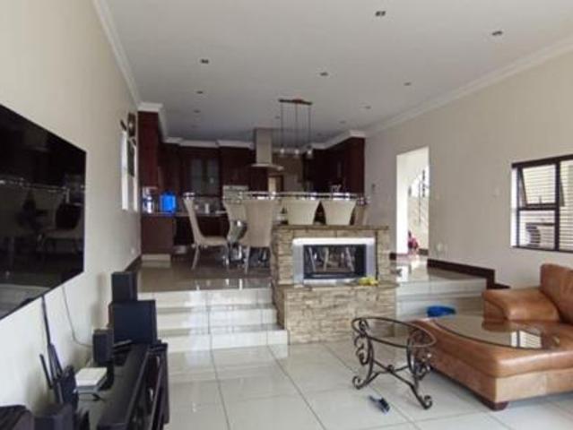 4 Bedroom House in Blue Valley Golf Estate