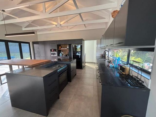 4 Bedroom House in Blue Bend