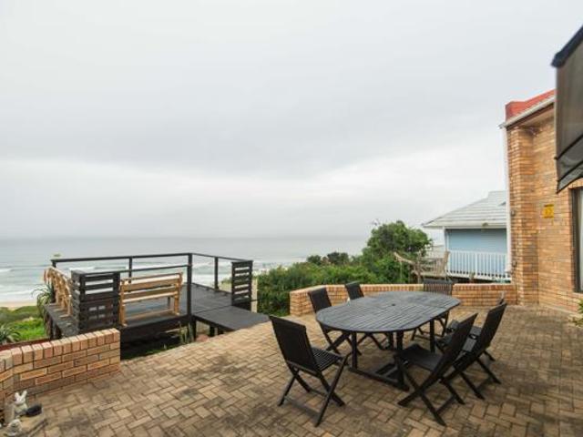 4 Bedroom House in Blue Horizon Bay