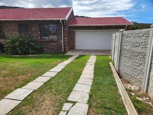 4 Bedroom House in Bluewater Bay