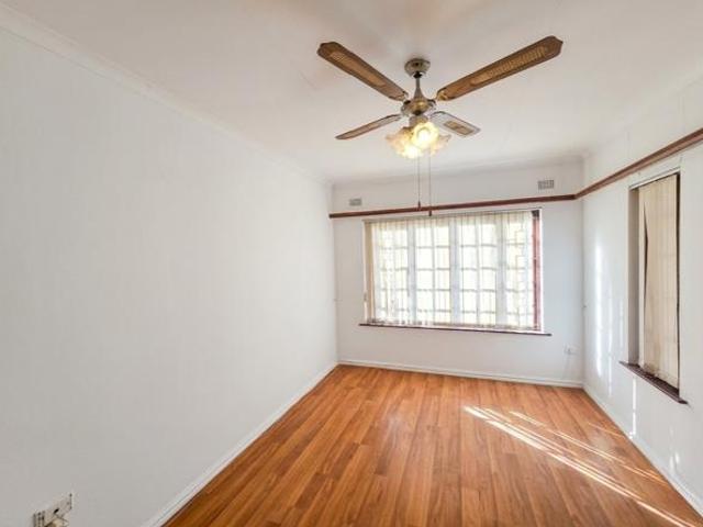 4 Bedroom House in Blythedale Beach
