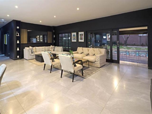 4 Bedroom House in Bryanston East