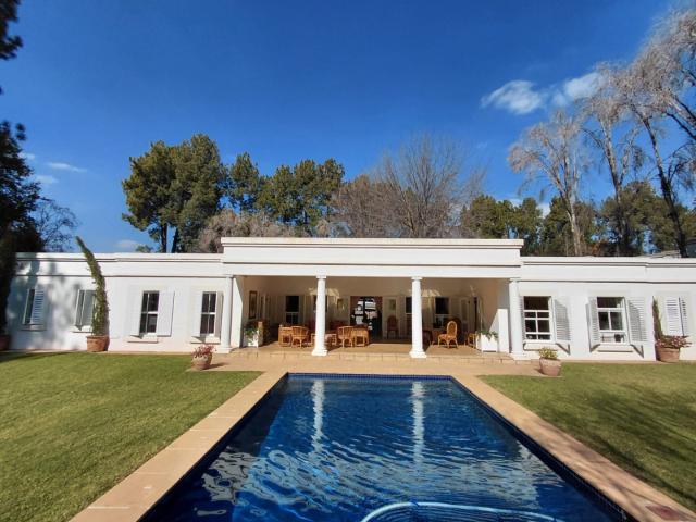 4 Bedroom House in Bryanston West