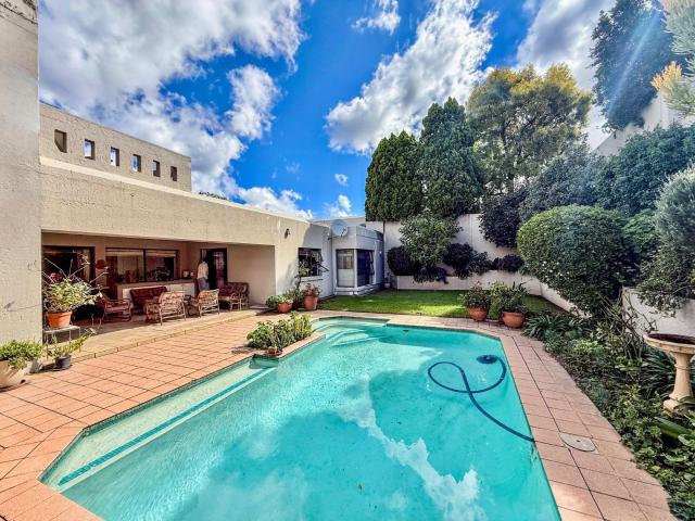 4 Bedroom House in Bryanston