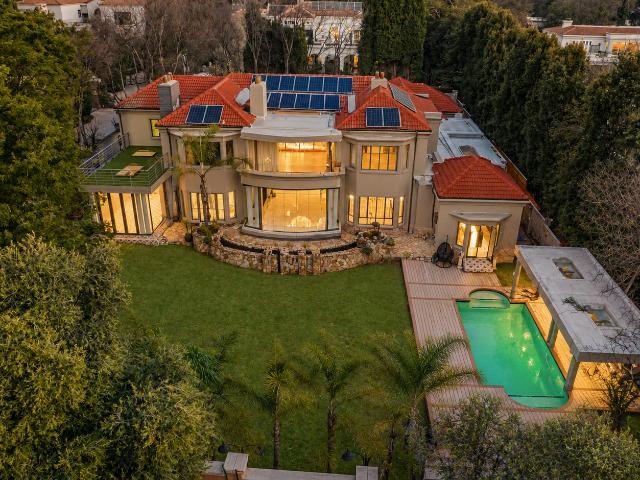 4 Bedroom House in Bryanston