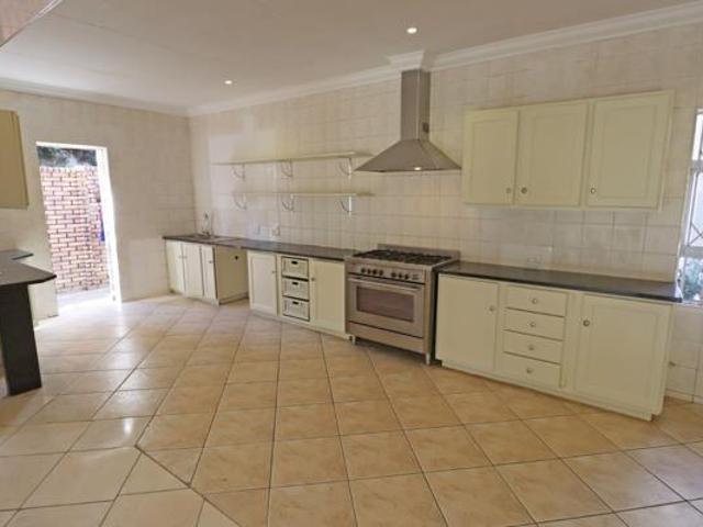 4 Bedroom House in Bryanston