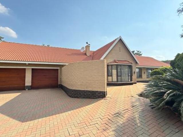4 Bedroom House in Brackenhurst