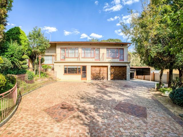 4 Bedroom House in Bramley Park