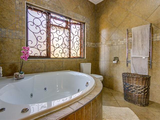 4 Bedroom House in Bredell AH