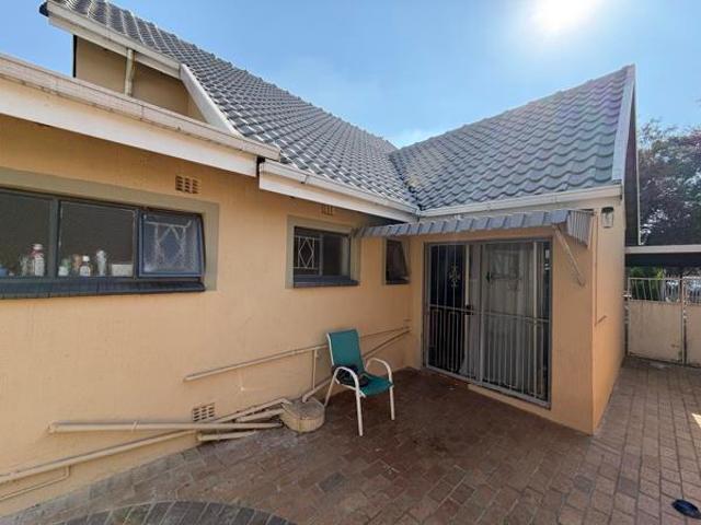 4 Bedroom House in Brenthurst