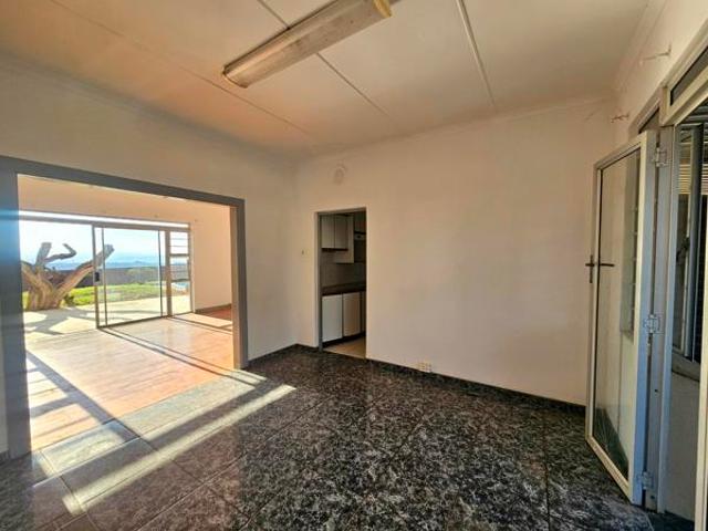 4 Bedroom House in Brighton Beach