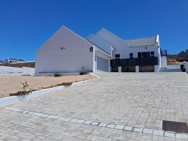4 Bedroom House in Britanica Heights