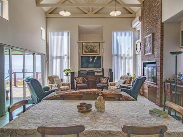 4 Bedroom House in Britanica Heights
