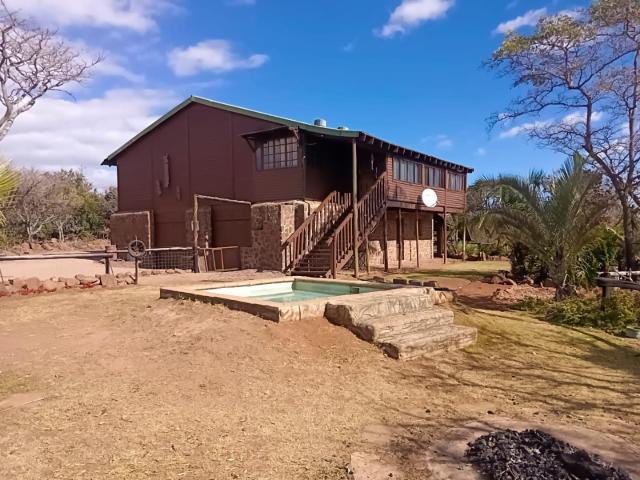 4 Bedroom House in Buffelspoort Eco Estate