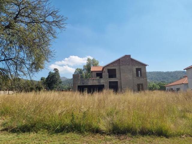 4 Bedroom House in Buffelspoort Eco Estate