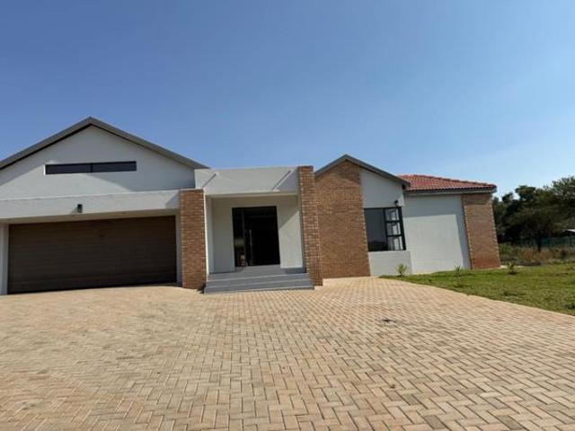 4 Bedroom House in Buffelspoort