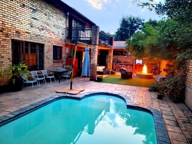 4 Bedroom House in Buffelspoort