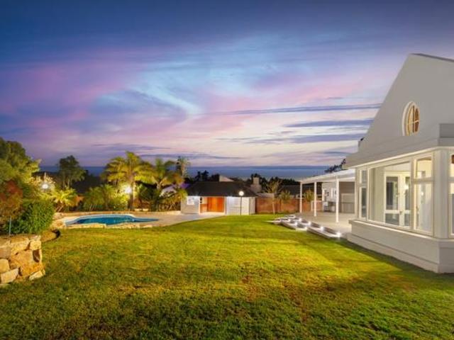 4 Bedroom House in Golden Hill
