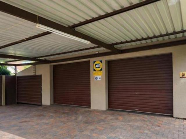 4 Bedroom House in Golf Park