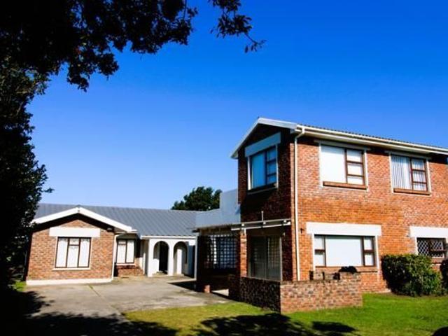 4 Bedroom House in Gonubie